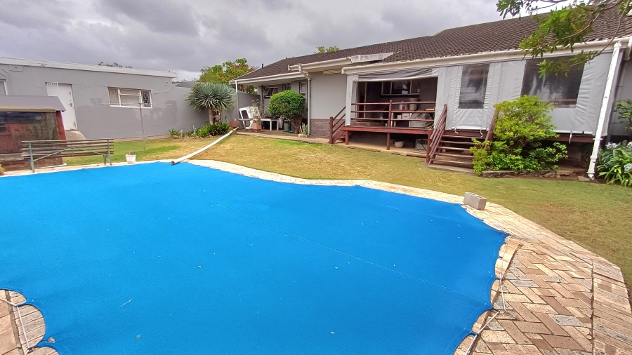 4 Bedroom Property for Sale in Vanes Estate Eastern Cape